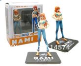 Figure Nami For The New World  One Piece na caixa!